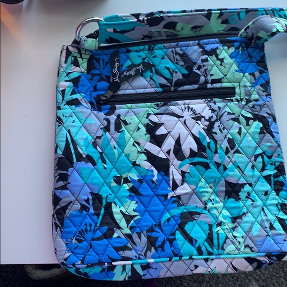 Vera Bradley crossbody - Picture 3 of 3